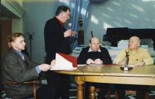 8. Совещание по поводу открытия второй очереди музея. Март, 1998 г. 8. Совещание по поводу открытия второй очереди музея. Март, 1998 г.