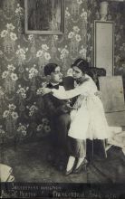 Владимир Маяковский и Лиля Брик. Кадр из фильма. (1918) Владимир Маяковский и Лиля Брик. Кадр из фильма. (1918)