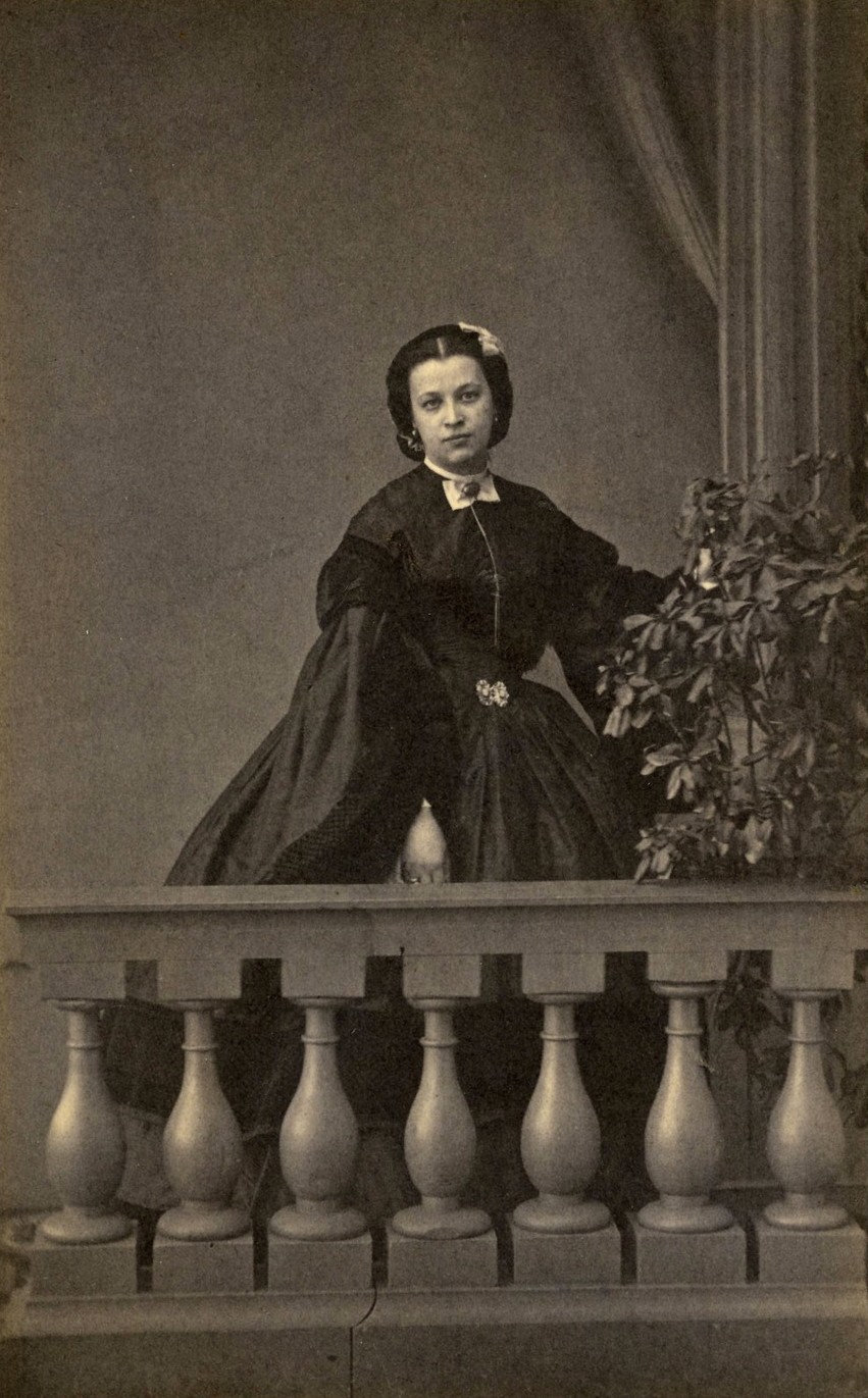 Наталья Александровна Пушкина, младшая дочь поэта. Фотография. 1860-е Наталья Александровна Пушкина, младшая дочь поэта. Фотография. 1860-е