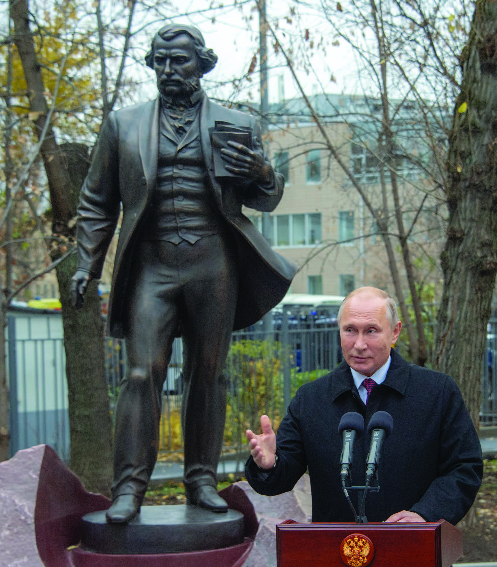 Президент Российской Федерации Владимир Путин на торжественной церемонии открытия Дома-музея И. С. Тургенева Президент Российской Федерации Владимир Путин на торжественной церемонии открытия Дома-музея И. С. Тургенева
