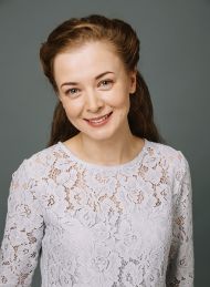 Актриса Елена Коробеникова