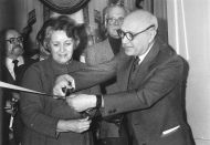 Первый директор Государственного музея А.С. Пушкина А.З. Крейн открывает Мемориальную квартиру Пушкина на Арбате. 18 февраля 1986 г.